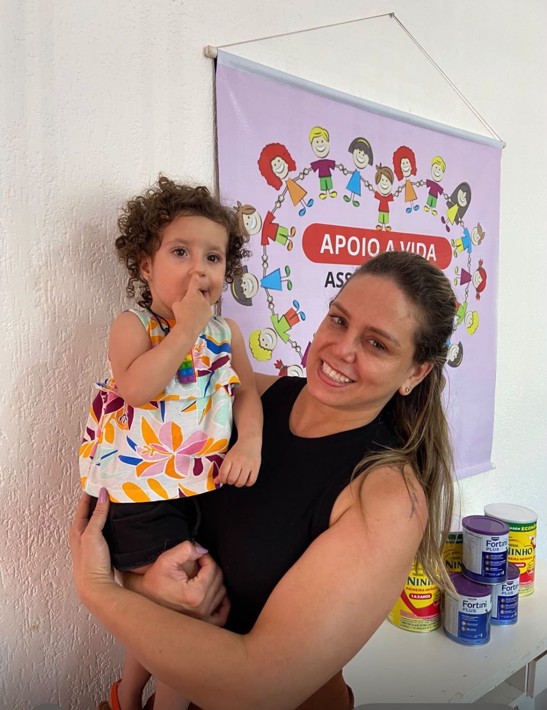 Entrega de fórmulas infantis a família atendida